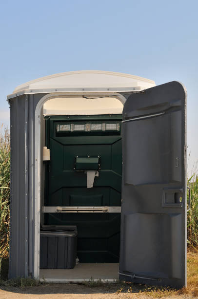 Affordable portable toilet rental in Tennille, GA